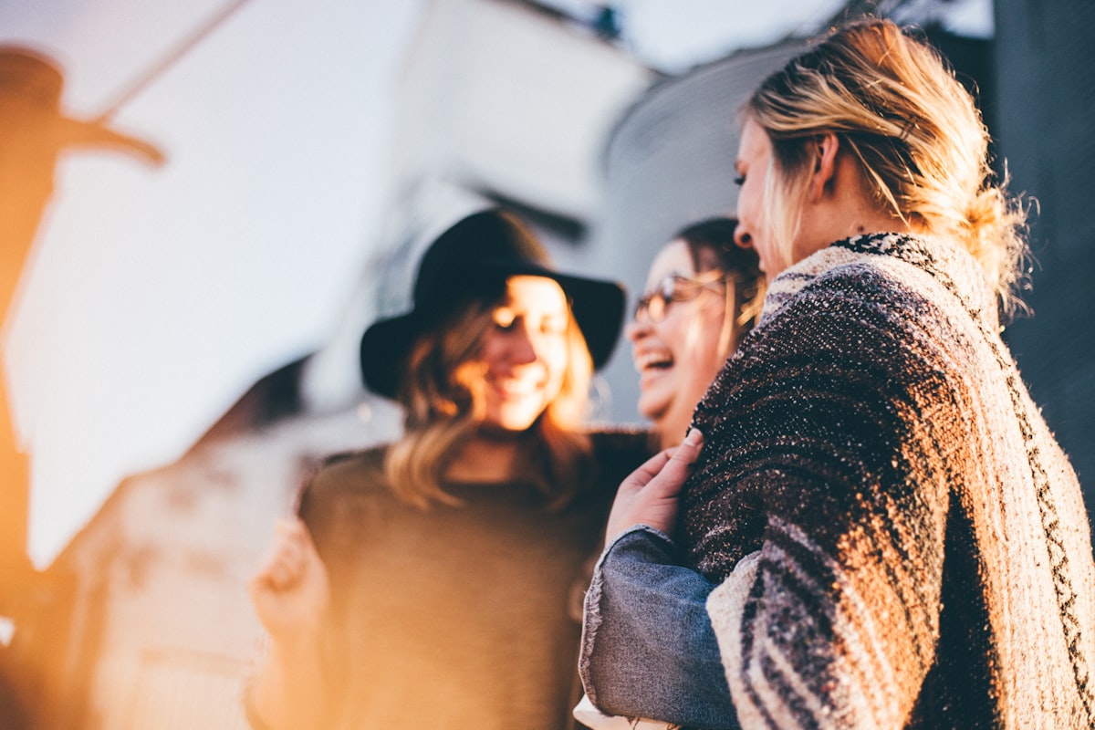 Rencontres de femmes, et d'hommes